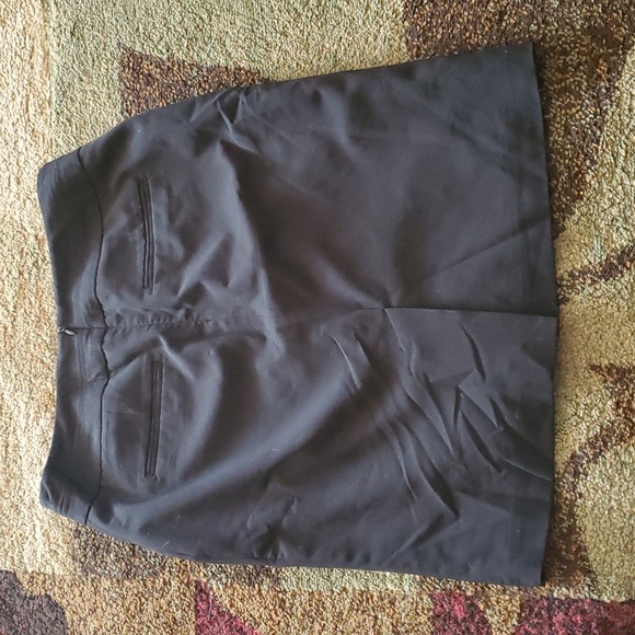 Worthington women's black pencil skirt, size 4P - Picture 2 of 3